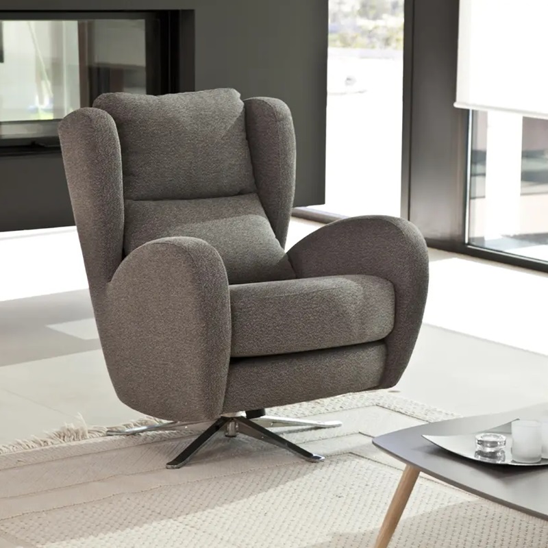 Romeo Armchair