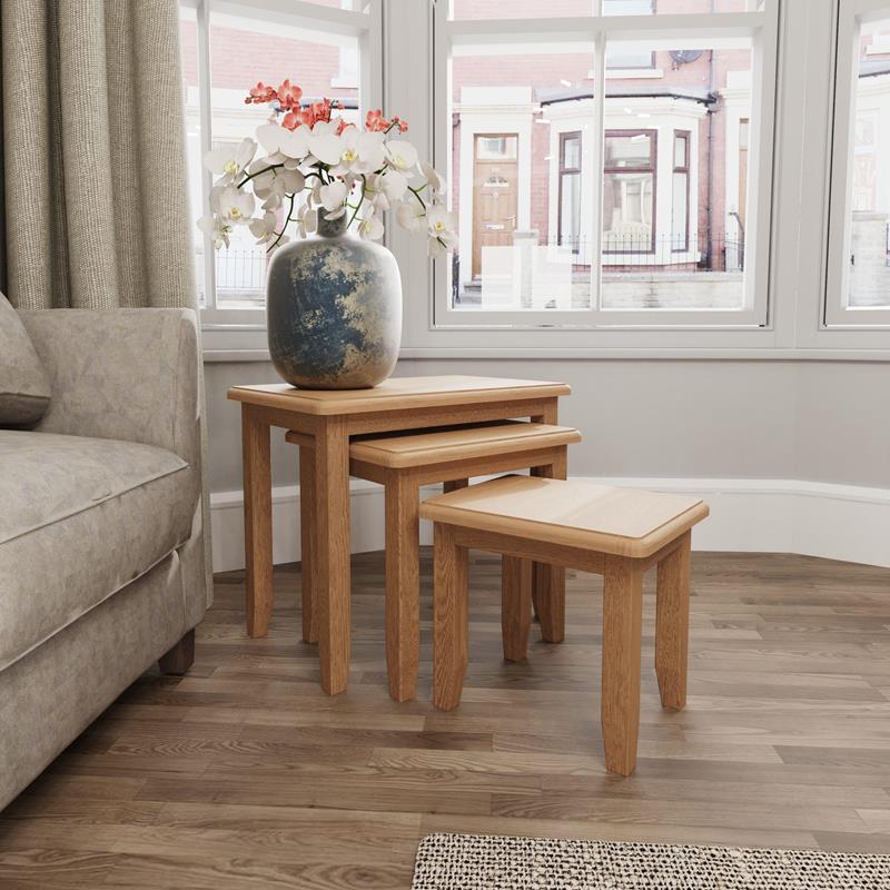 Gateley Oak Nest of 3 Tables